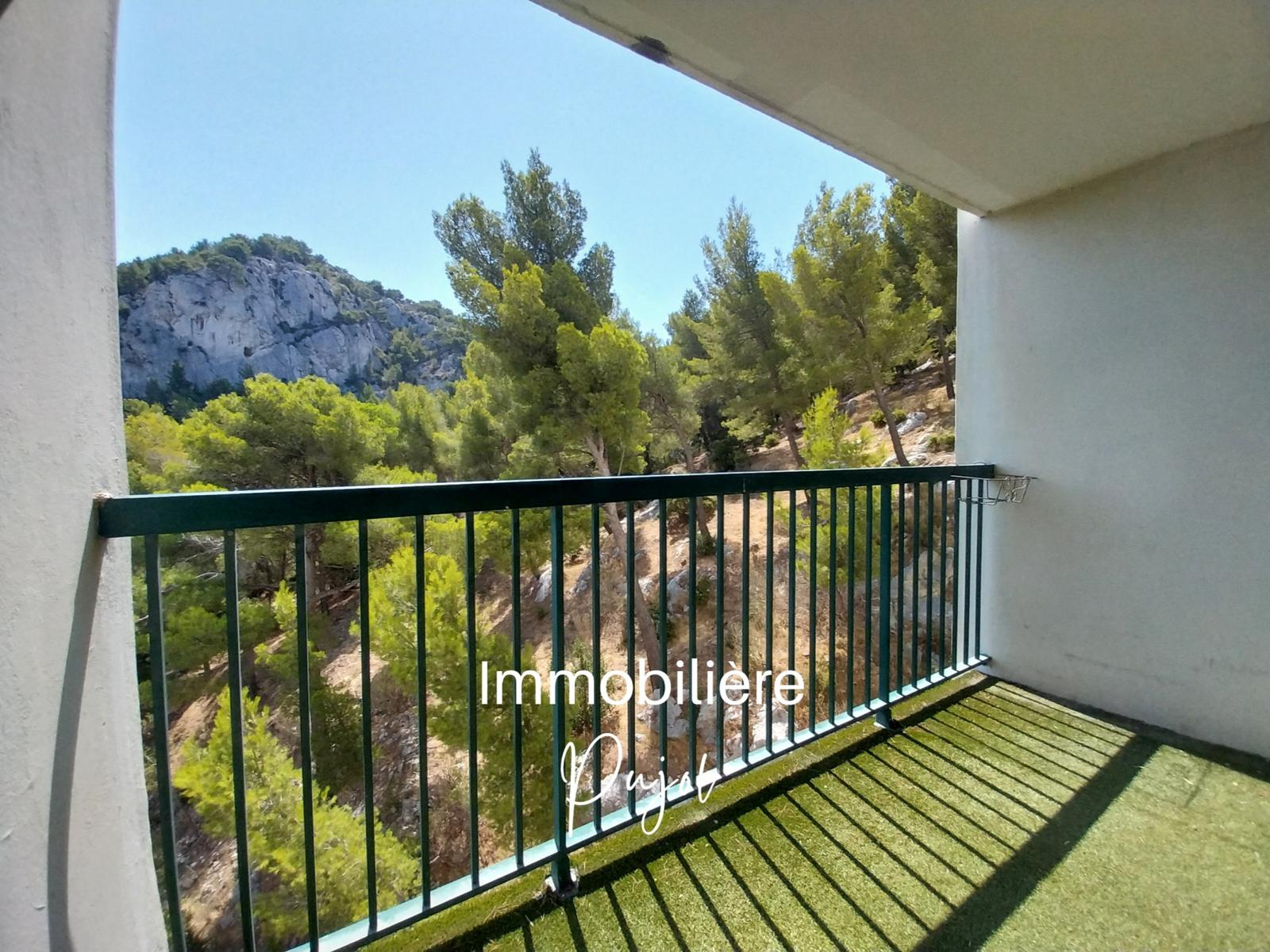 attente belle photo de pub SOUS-OFFRE Roy d'Espagne - 13008 – photo 1