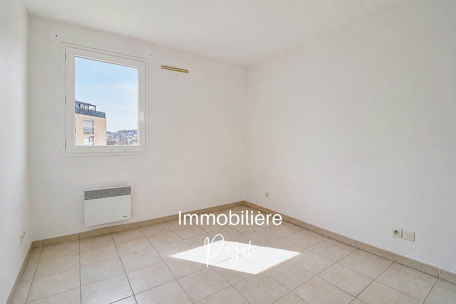 T2 avec TERRASSE et PARKING, vue Notre Dame de la Garde, 217 – photo 6