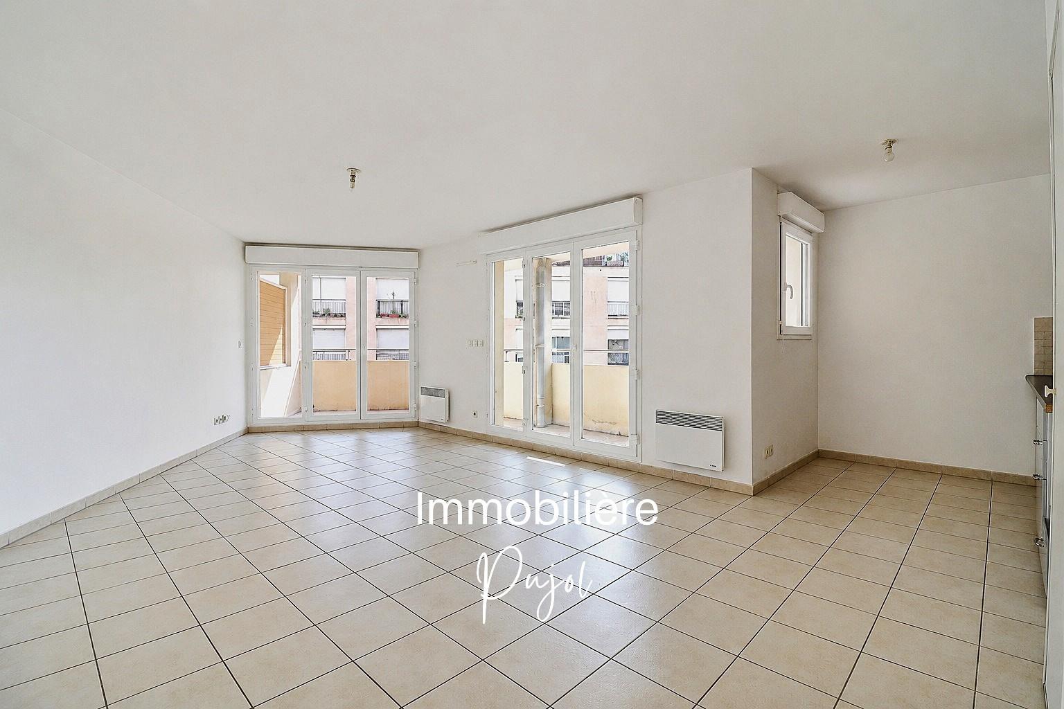 T2 avec TERRASSE et PARKING, vue Notre Dame de la Garde, 217 – photo 7
