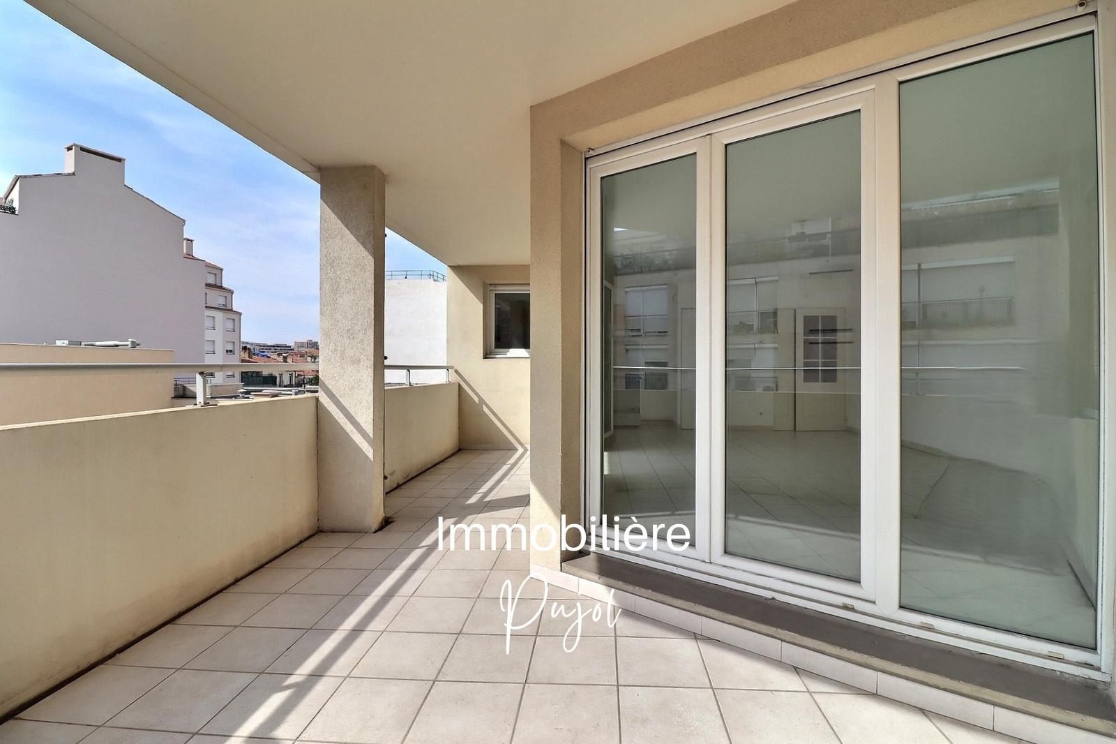 T2 avec TERRASSE et PARKING, vue Notre Dame de la Garde, 217 – photo 2