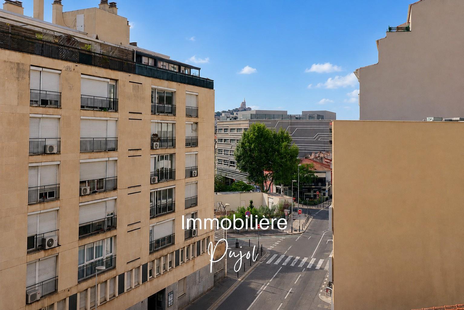 T2 avec TERRASSE et PARKING, vue Notre Dame de la Garde, 217 – photo 11
