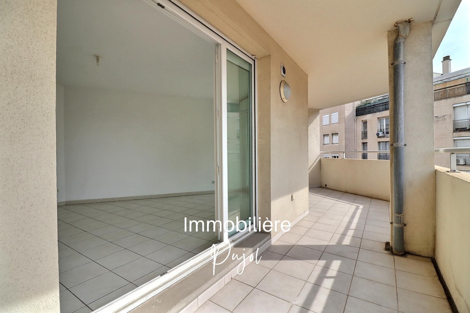 T2 avec TERRASSE et PARKING, vue Notre Dame de la Garde, 217 – photo 10