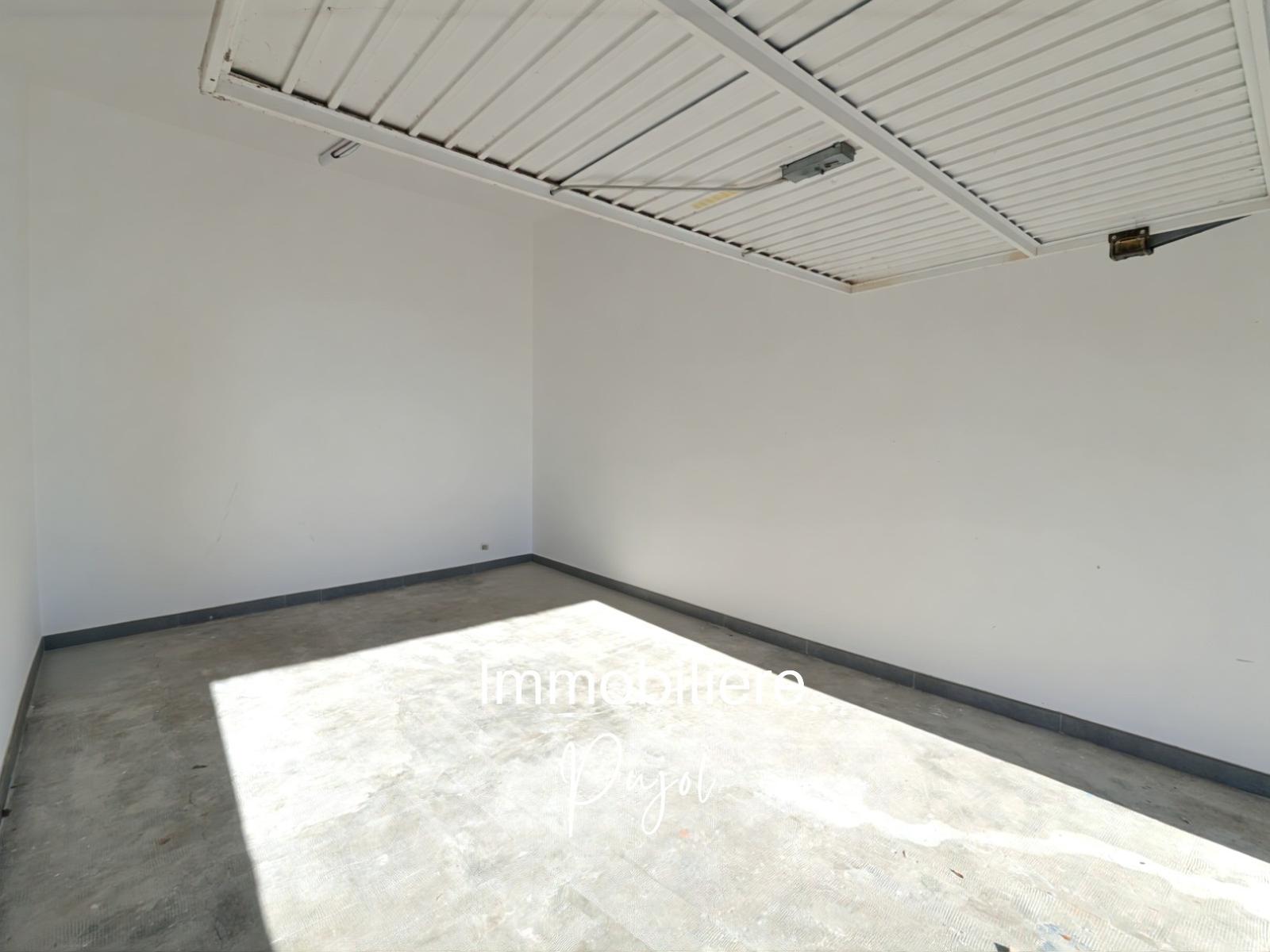 EXCLUSIVITE - SOUS-OFFRE, GRAND GARAGE - AU 87 PROMENADE POM – photo 3