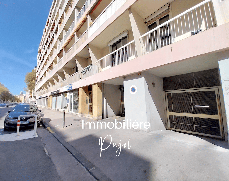 EXCLUSIVITE - SOUS-OFFRE -  BOX GARAGE FERME - RÉSIDENCE 'LA – photo 1