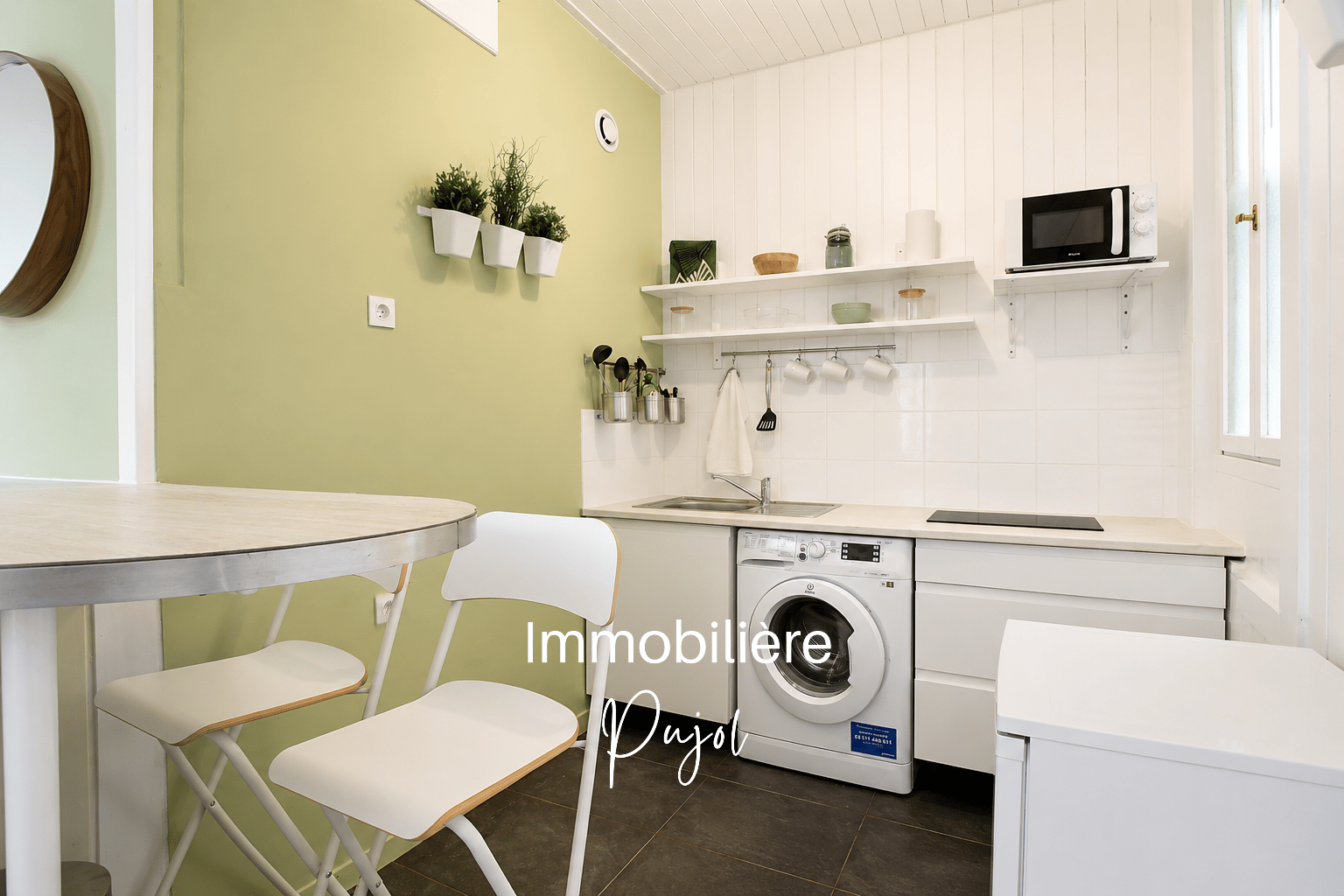 Studio vendu loué meublé - au 1 Boulevard Mireille Lauze 130 – photo 4