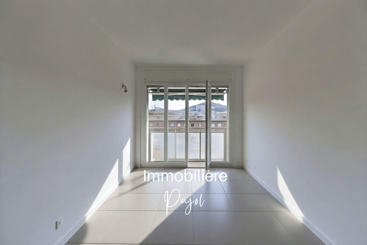 Hôtel de Ville 13002 -  - Vente Appartement T3 vue Notre dam – photo 9