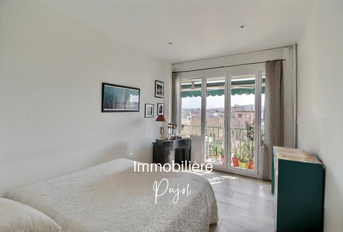 Hôtel de Ville 13002 -  - Vente Appartement T3 vue Notre dam – photo 8