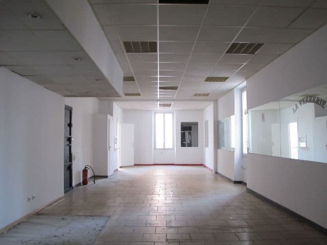 Local à louer à Marseille – photo 2